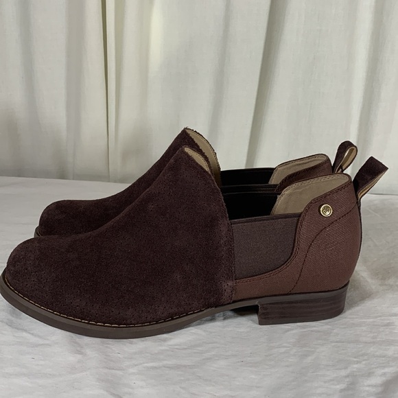 New Spenco Brown Perforated Suede Bootie, 8.5D - Picture 3 of 9